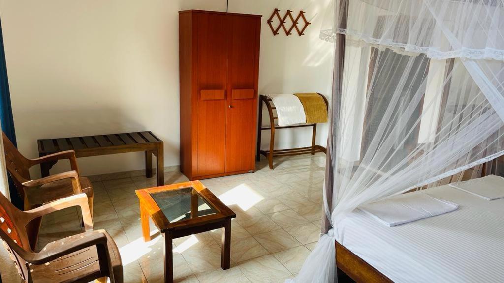 Sunny Mood Guest House Unawatuna Exterior foto