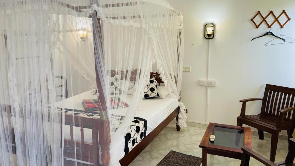 Sunny Mood Guest House Unawatuna Exterior foto